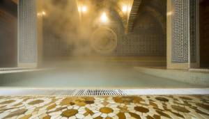 Baño turco: beneficios y contraindicaciones